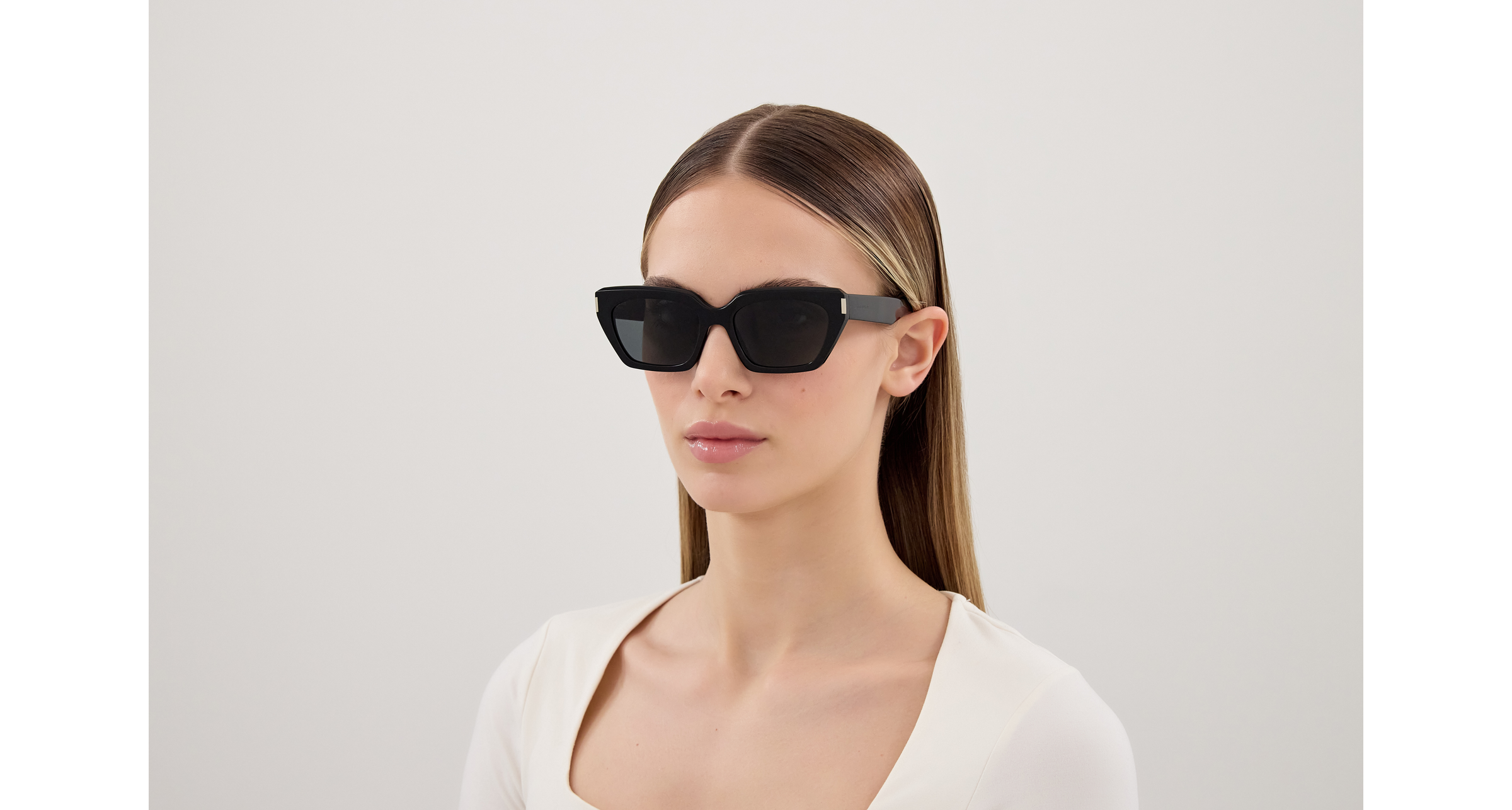 Saint Laurent SL 826 PAGE